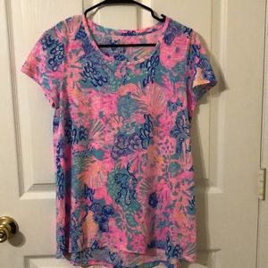 Lilly Pulitzer Etta scoop neck tee
